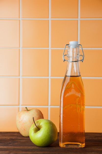 10 Compelling Benefits of Apple Cider Vinegar for Your Hair + DIY ACV Hair Rinse Recipe