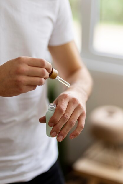 Craft Your Own Herbal Throat Spray for Quick Pain Relief and Healing