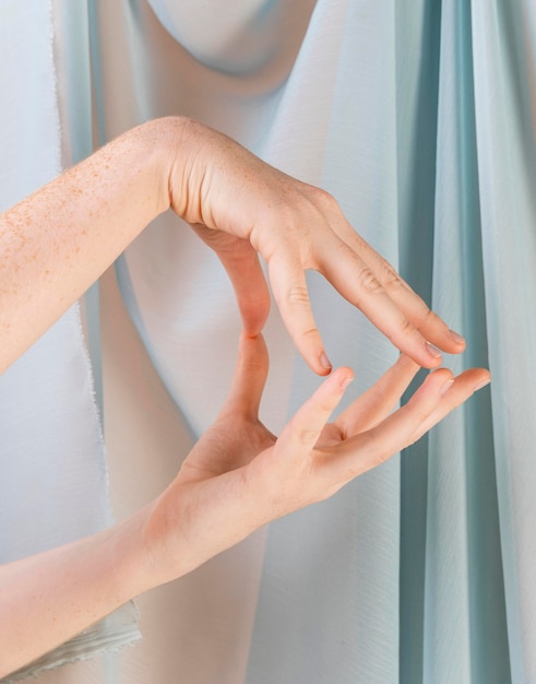 Top 5 Hand Moisturizers: Expert Reviews and Recommendations