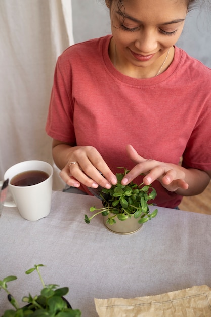 Transform Your Summer with DIY Peppermint Cooling Spray: Your Portable Air Conditioner